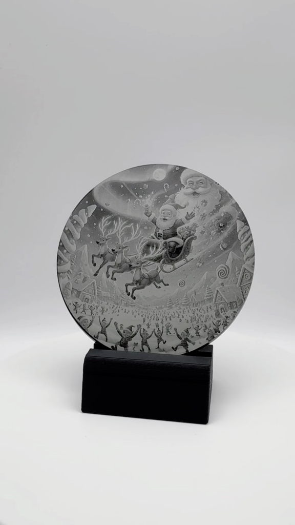 Black Acrylic Christmas Engravings | Details That Shine